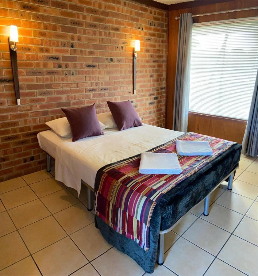 Proserpine Motor Lodge Luaran gambar