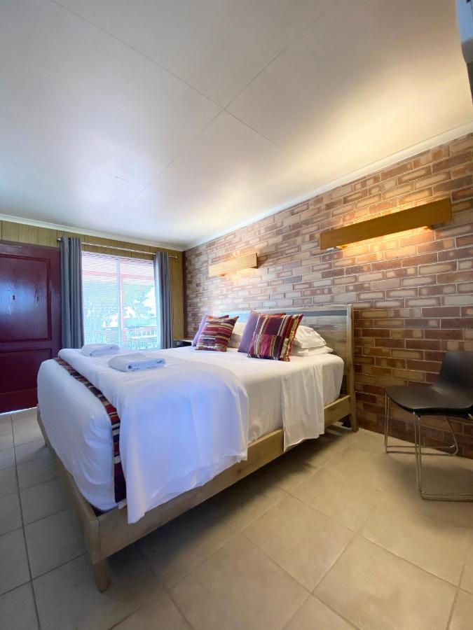 Proserpine Motor Lodge Luaran gambar
