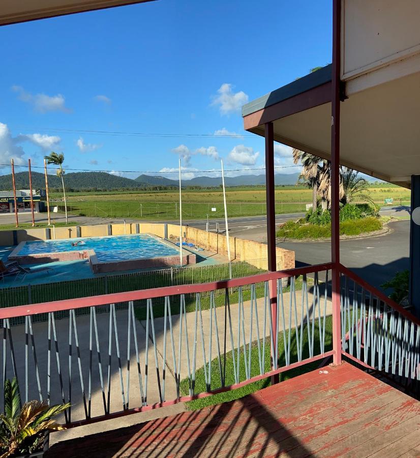 Proserpine Motor Lodge Luaran gambar