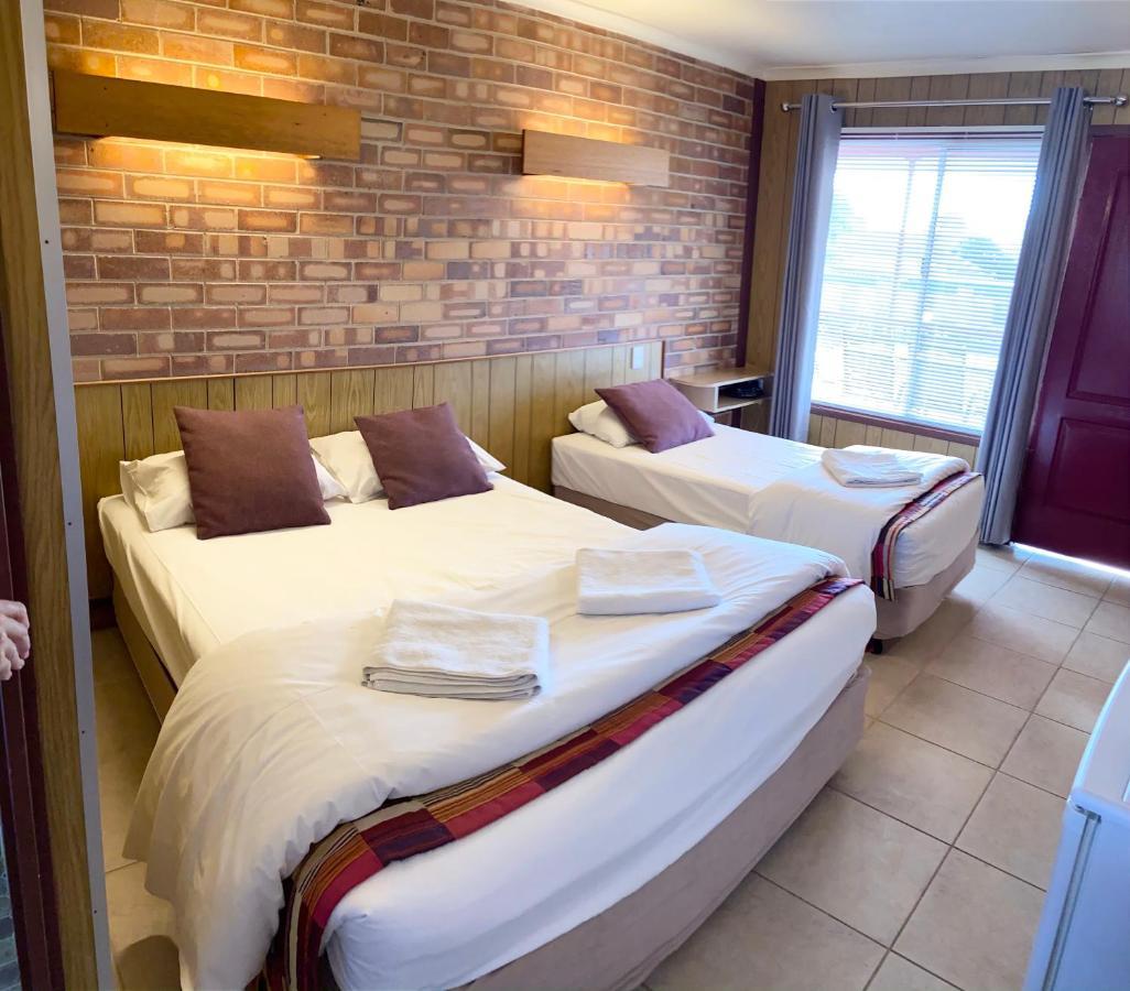 Proserpine Motor Lodge Luaran gambar