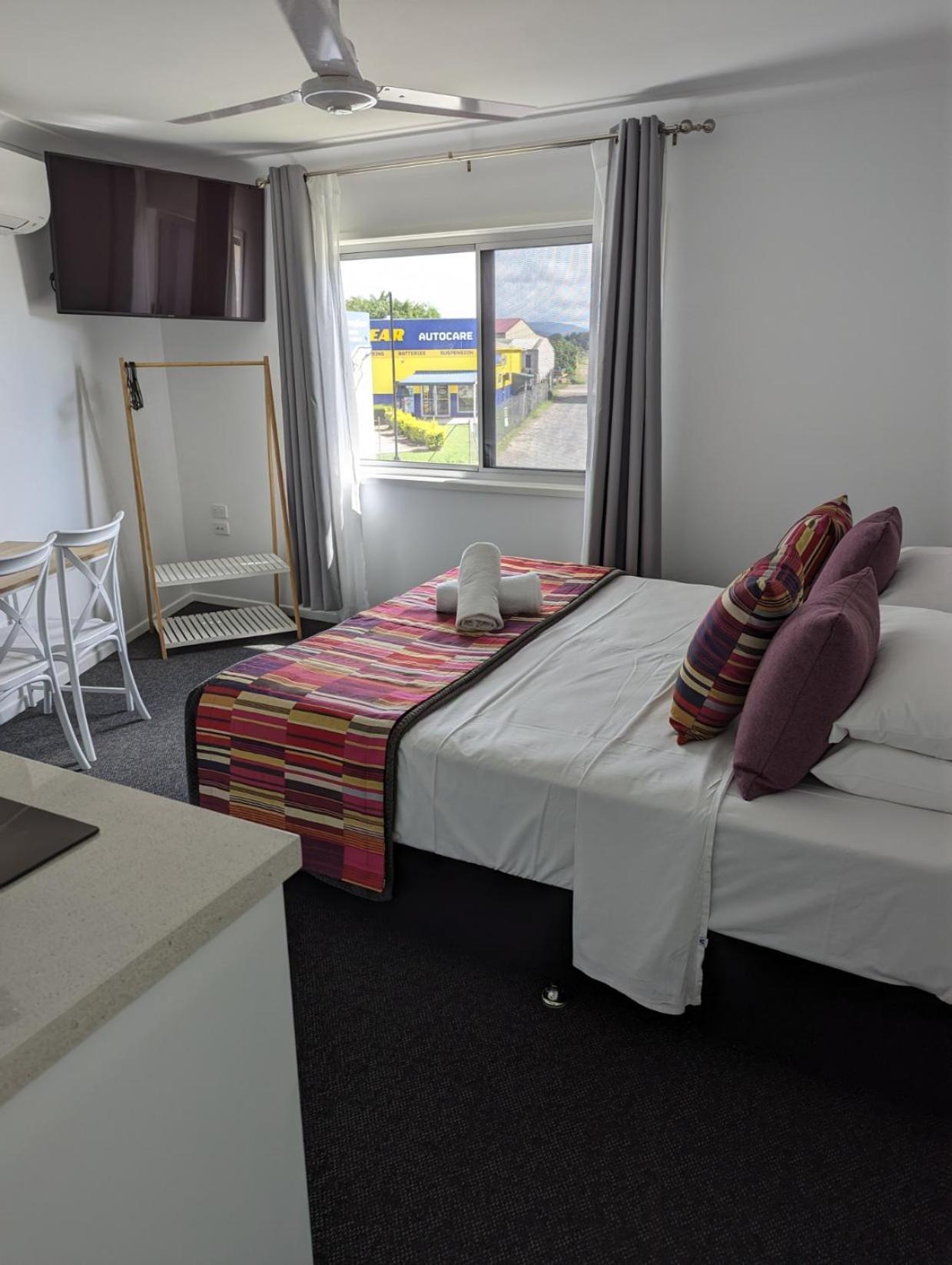 Proserpine Motor Lodge Luaran gambar