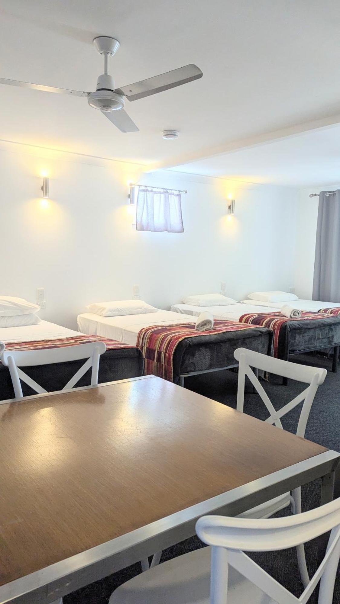Proserpine Motor Lodge Luaran gambar
