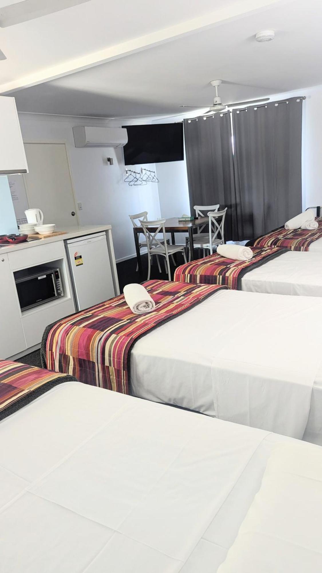 Proserpine Motor Lodge Luaran gambar